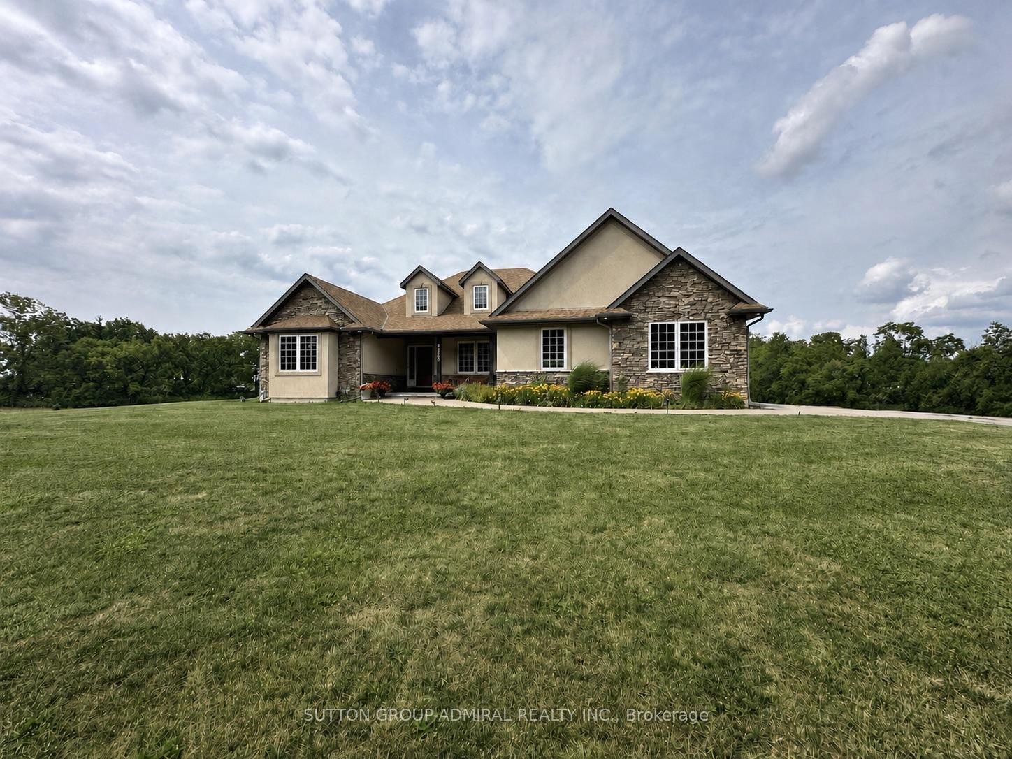 2700 Bridge Street • Fort Erie, ON photo 4