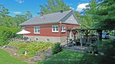 2303 James Craig Street — more photos