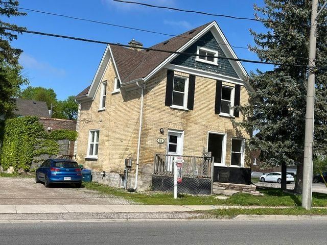 93 Lancaster Street W