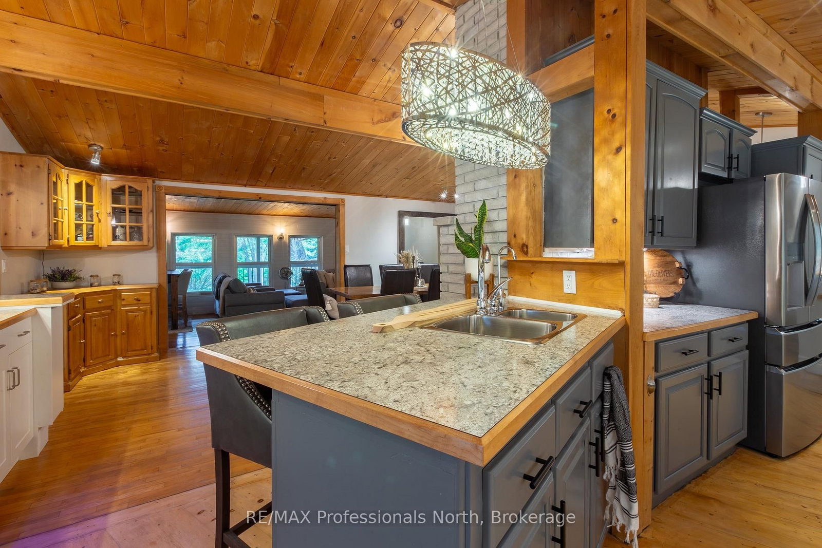 55 GLEN ACRES Road • Huntsville, ON photo 11