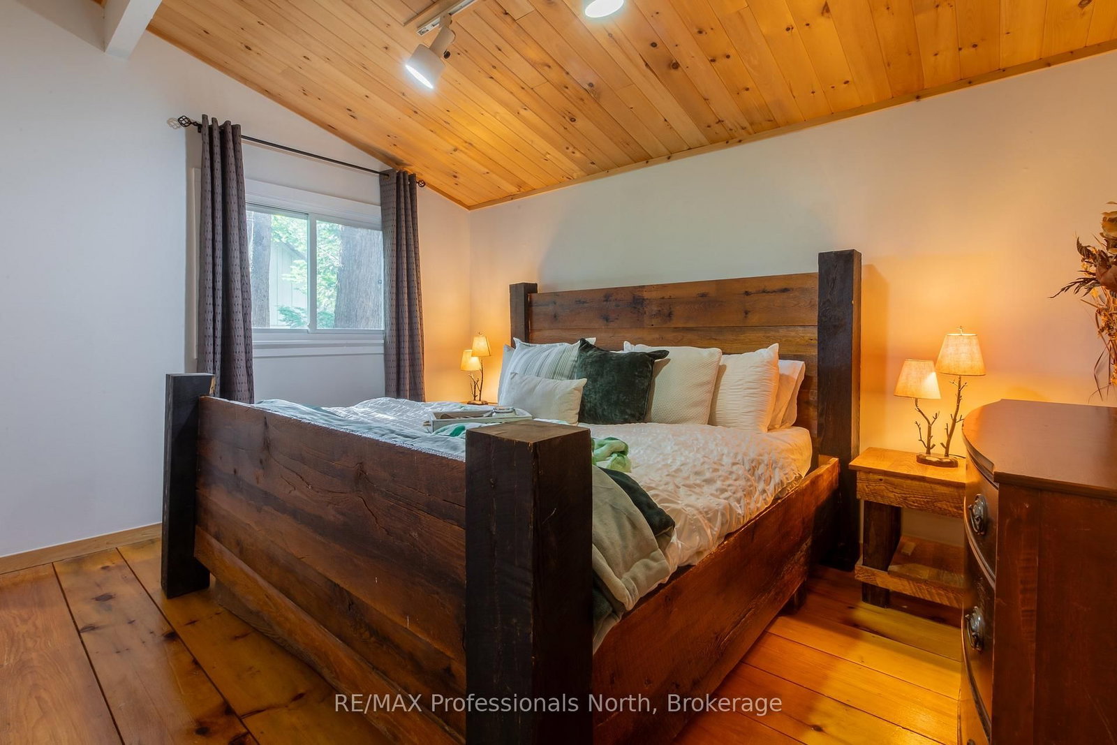 55 GLEN ACRES Road • Huntsville, ON photo 21