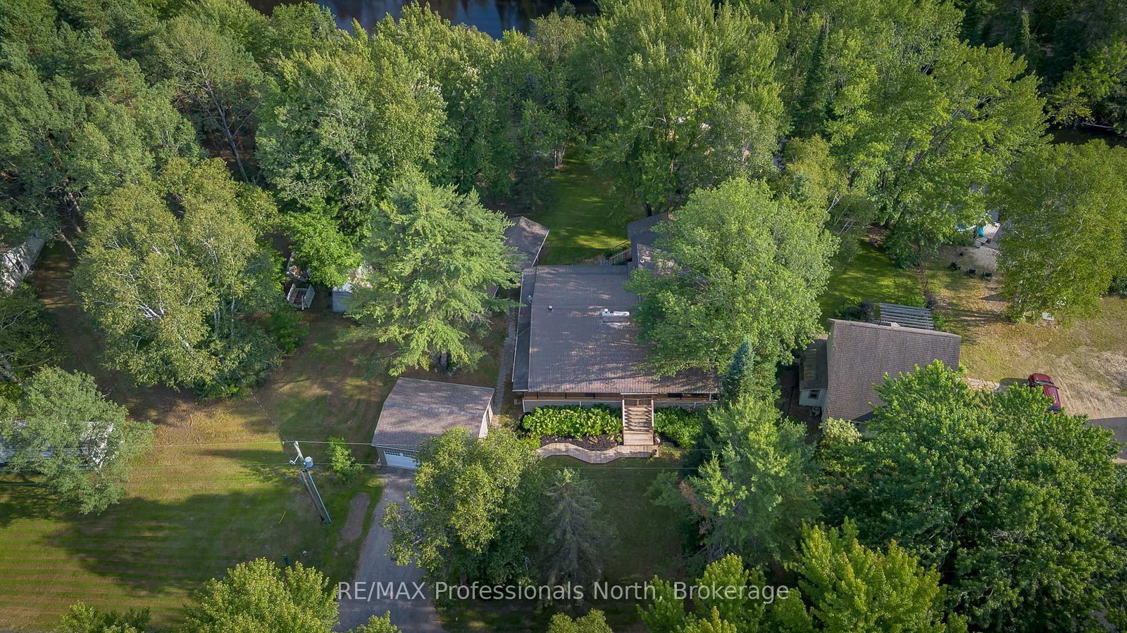 55 GLEN ACRES Road • Huntsville, ON photo 4