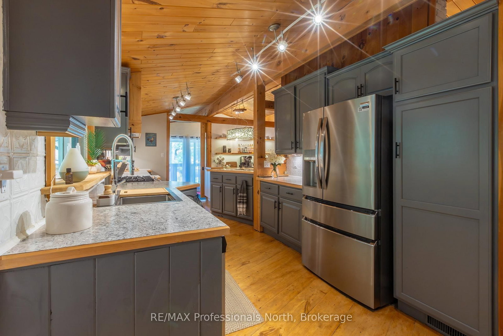 55 GLEN ACRES Road • Huntsville, ON photo 9