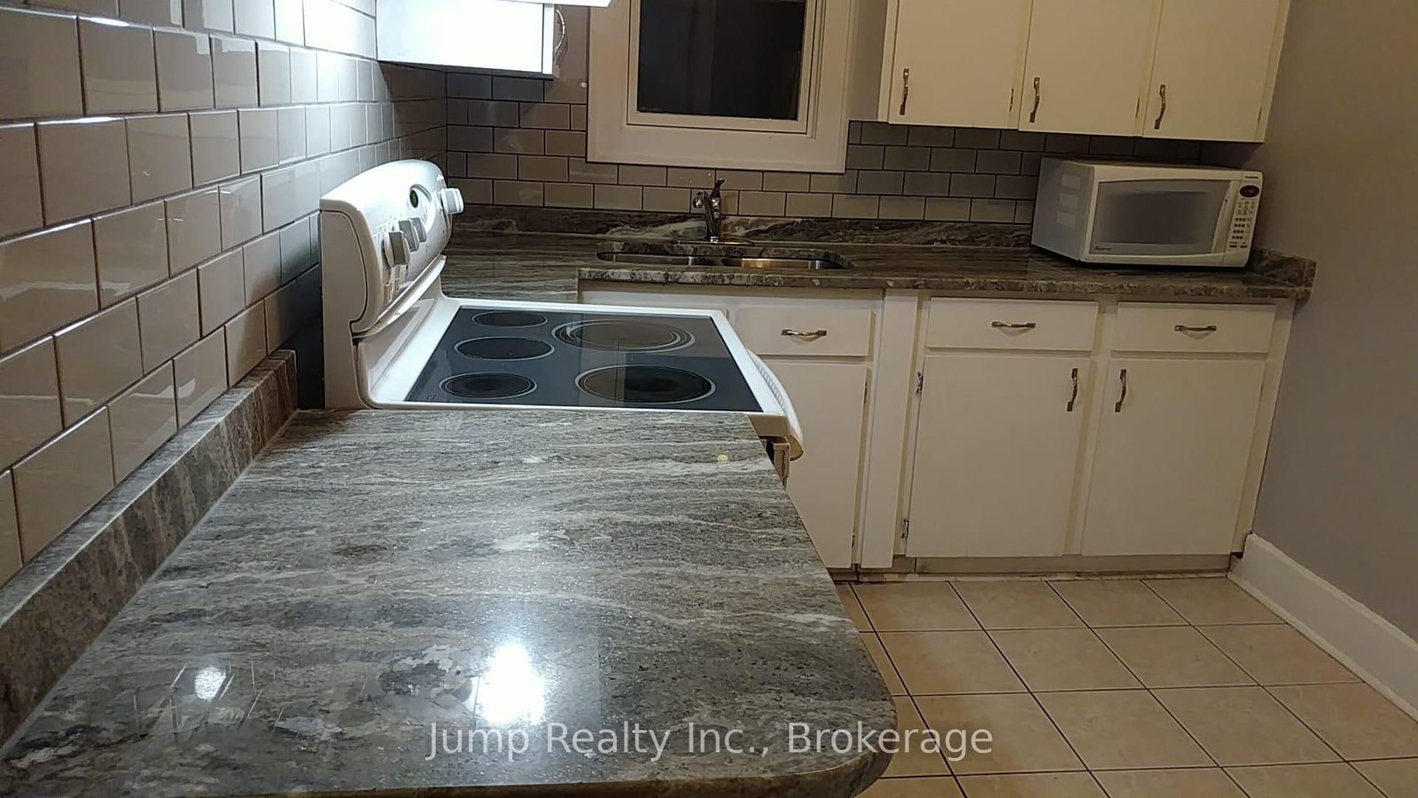 Upper - 366 Rosedale Avenue, Windsor 3