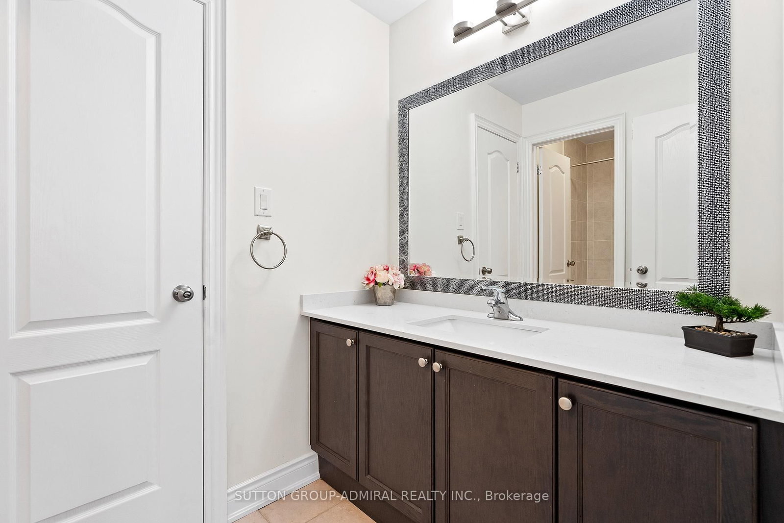 943 Line 9 Road • Niagara-on-the-Lake, ON photo 21