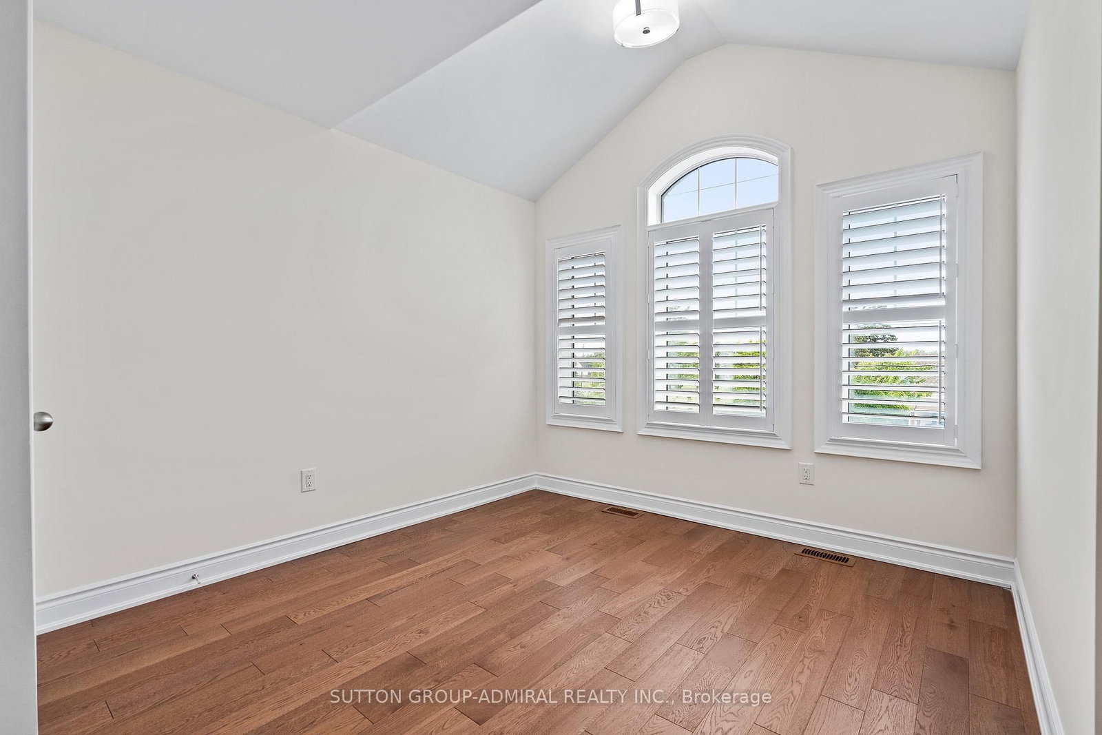 943 Line 9 Road • Niagara-on-the-Lake, ON photo 25