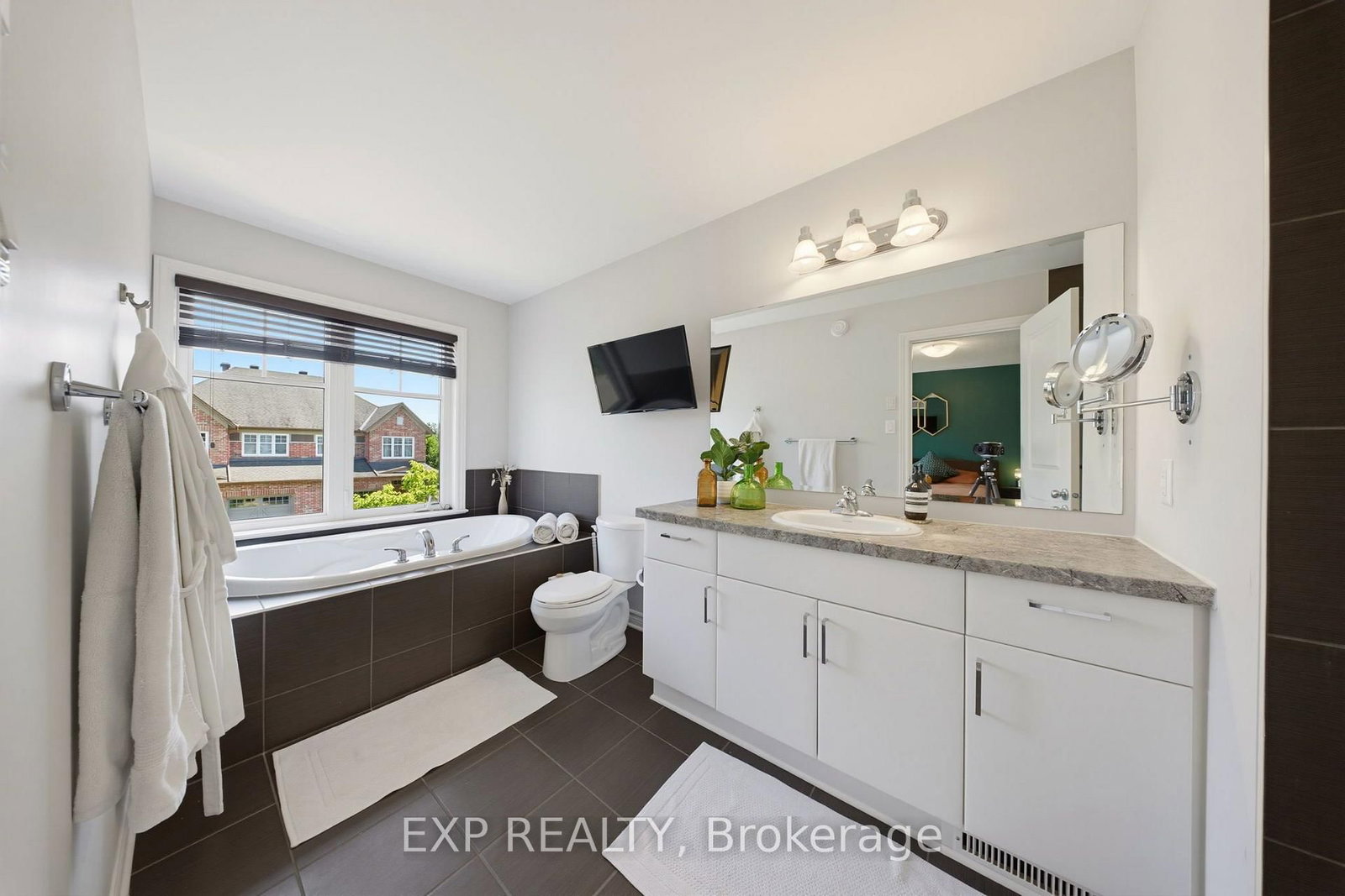 176 Manorwood Crescent • Ottawa, ON photo 28