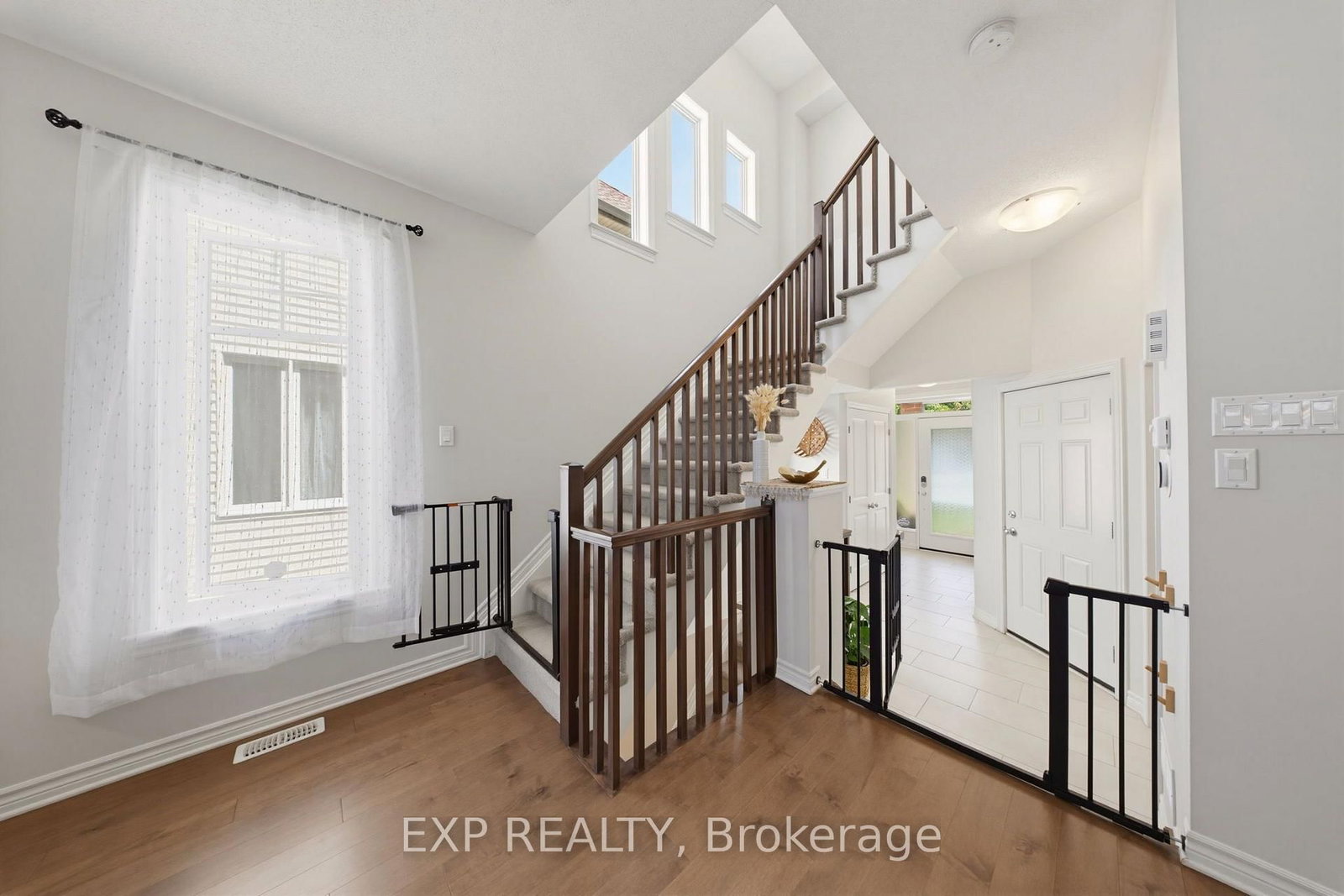 176 Manorwood Crescent • Ottawa, ON photo 6