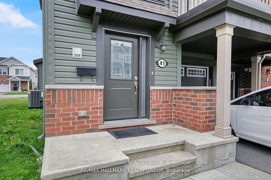 41 Maroma Street • Ottawa, ON photo 3