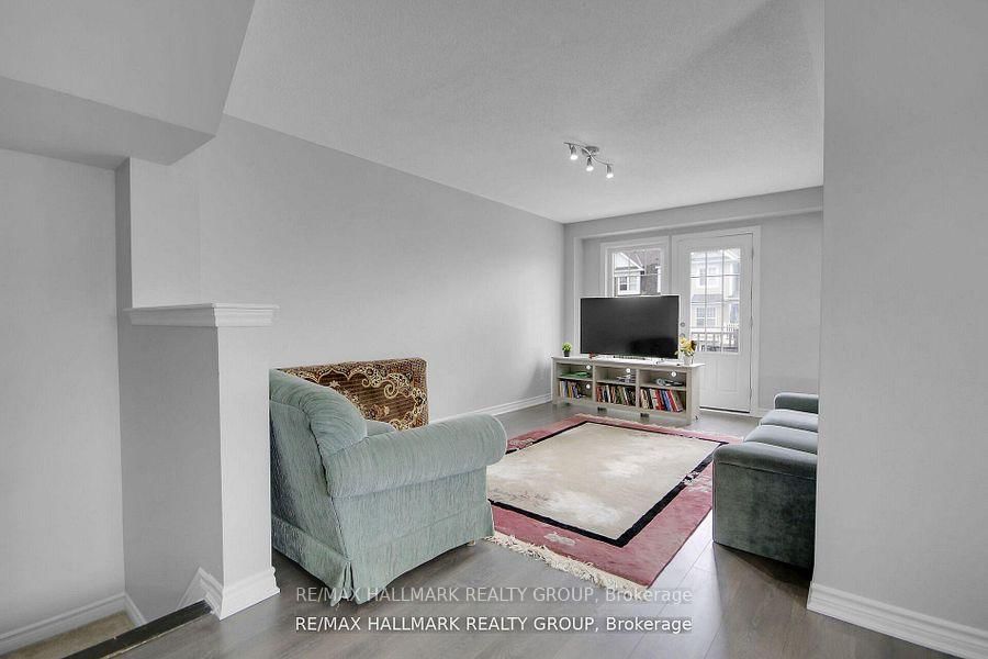 41 Maroma Street • Ottawa, ON photo 8