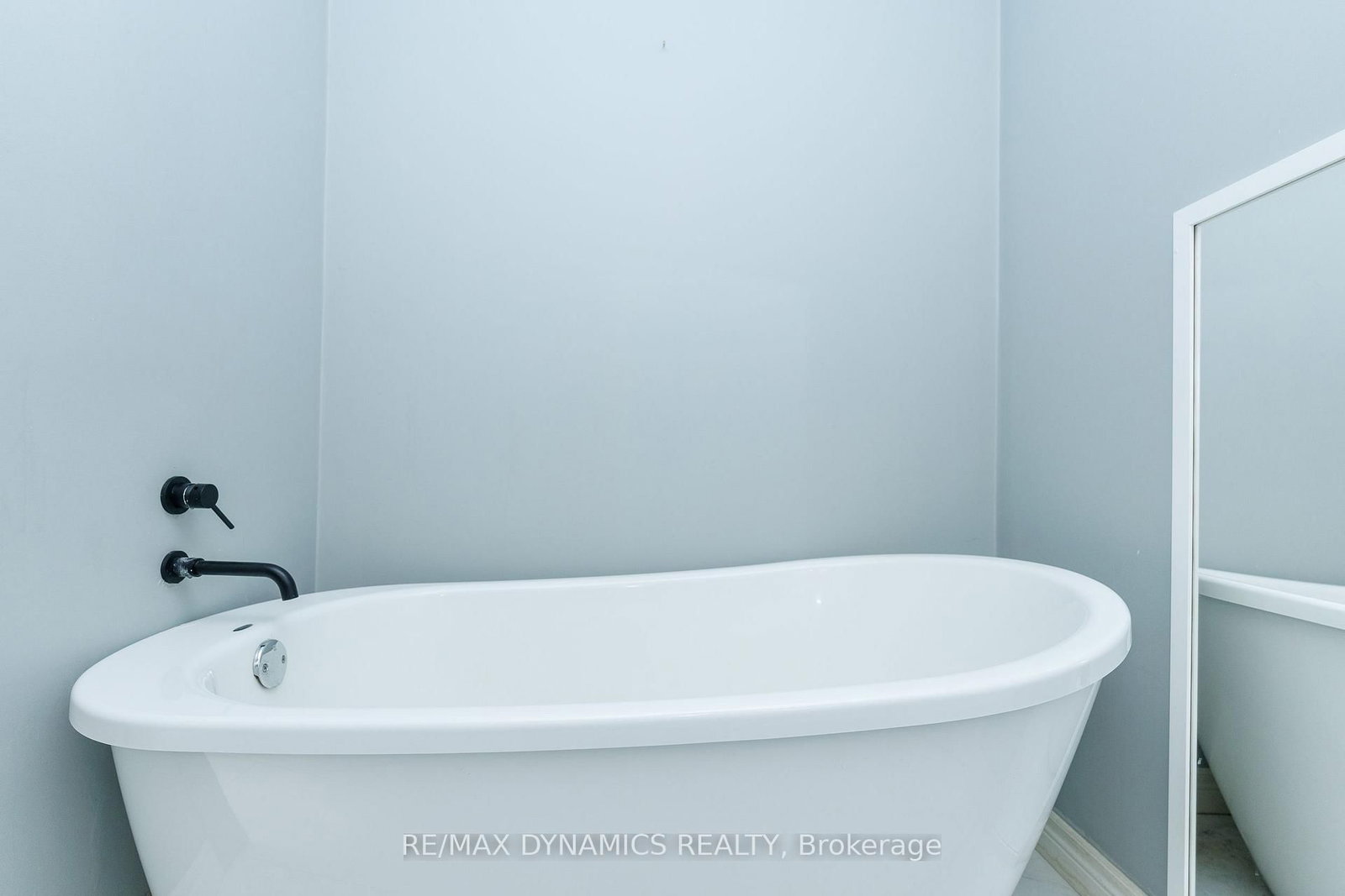 7362 Woodgate Street • Niagara Falls, ON photo 16