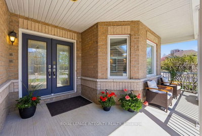 185 INSMILL Crescent • Kanata, ON photo 2