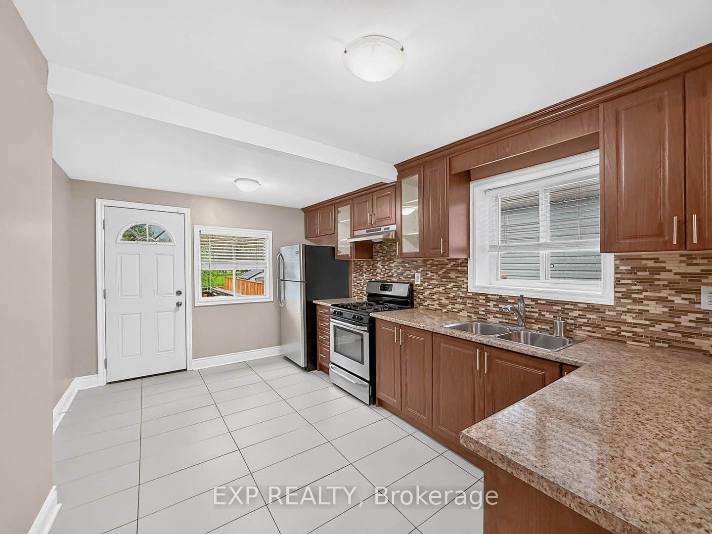57 S Weir Street • Hamilton, ON photo 11