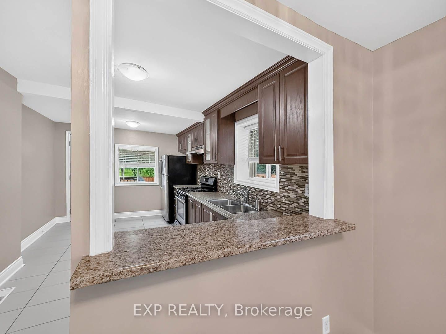 57 S Weir Street • Hamilton, ON photo 13