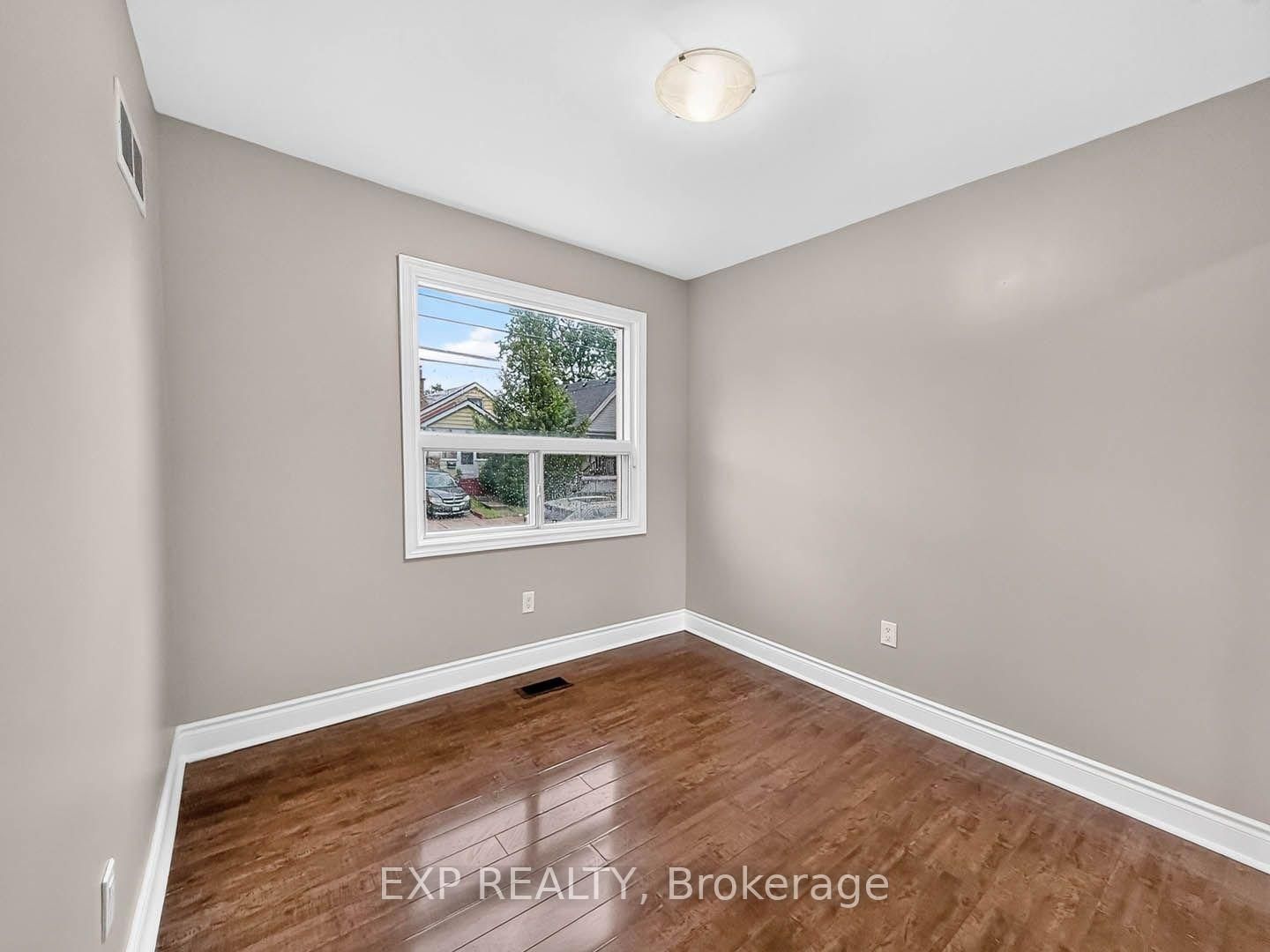 57 S Weir Street • Hamilton, ON photo 19