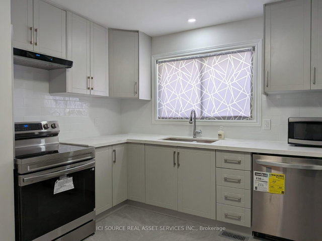 A - Upper - 21 Parkdale Drive