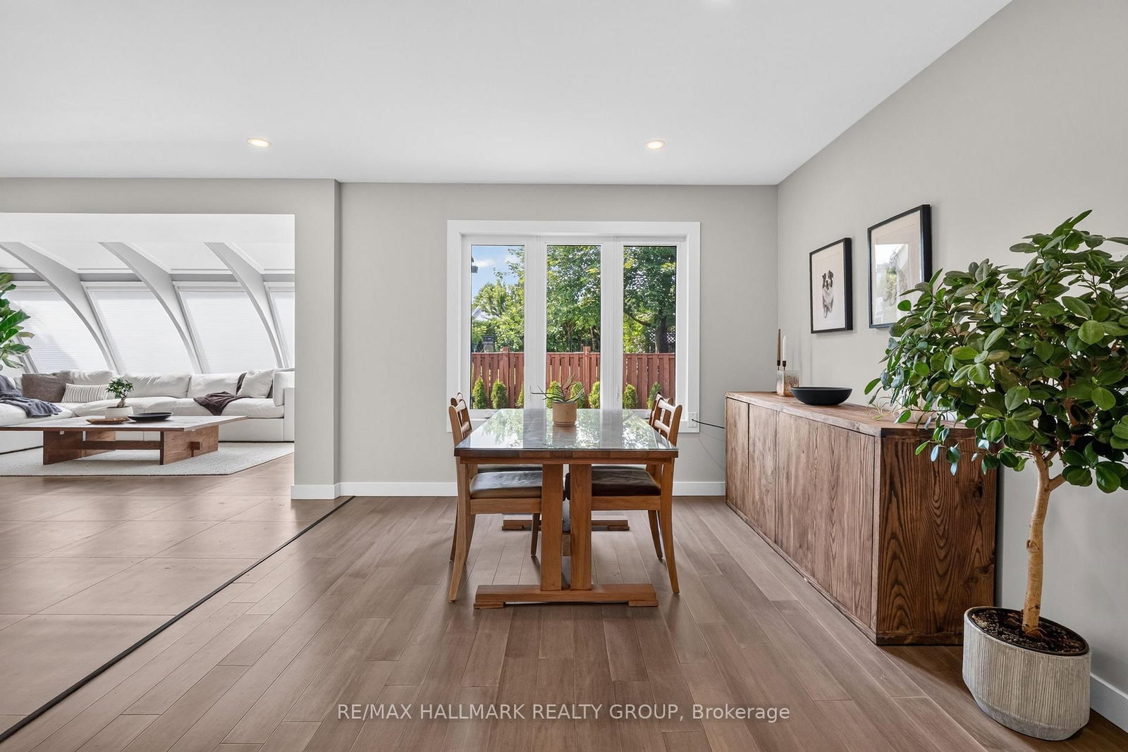 4 Claret Court • Ottawa, ON photo 15