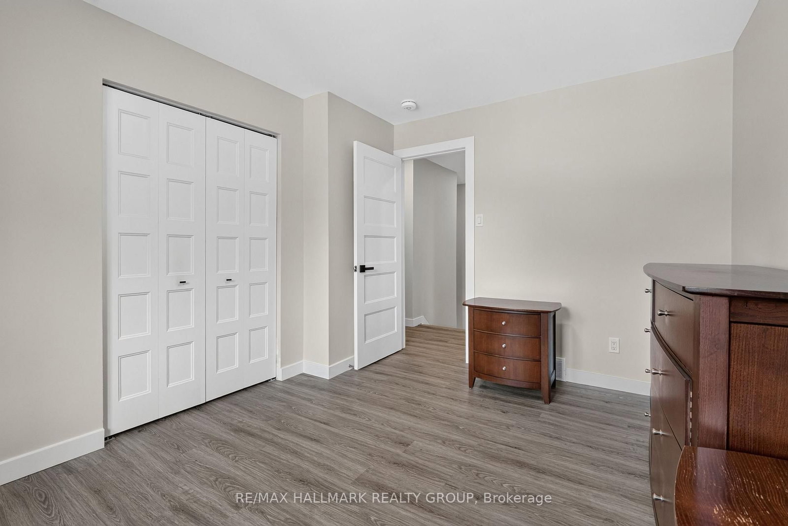 4 Claret Court • Ottawa, ON photo 32
