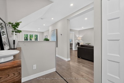 4 Claret Court • Ottawa, ON photo 6