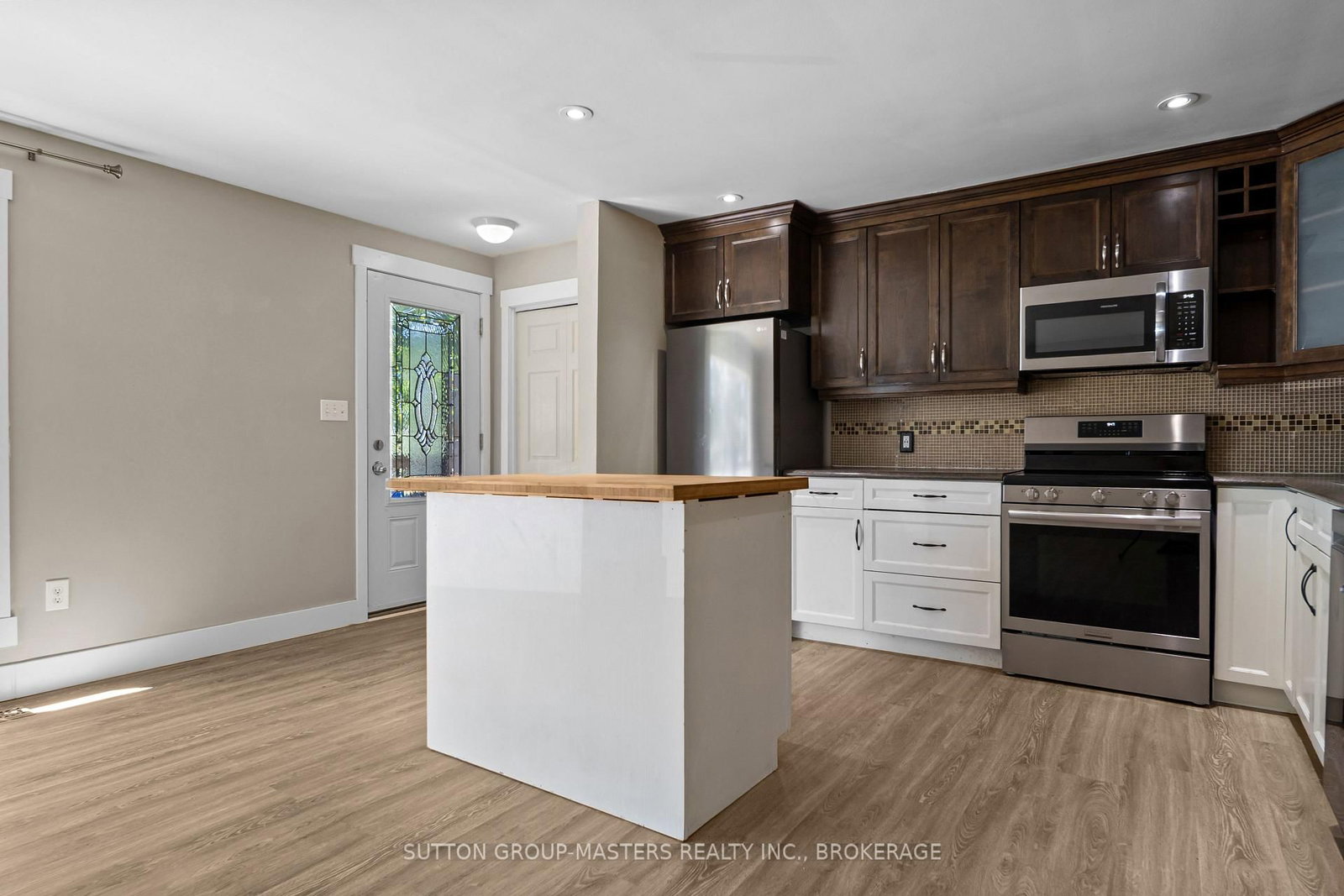 46 Morden Crescent • Loyalist, ON photo 10