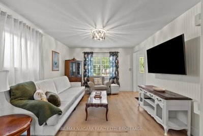 3 Osborne Street • Fort Erie, ON photo 9