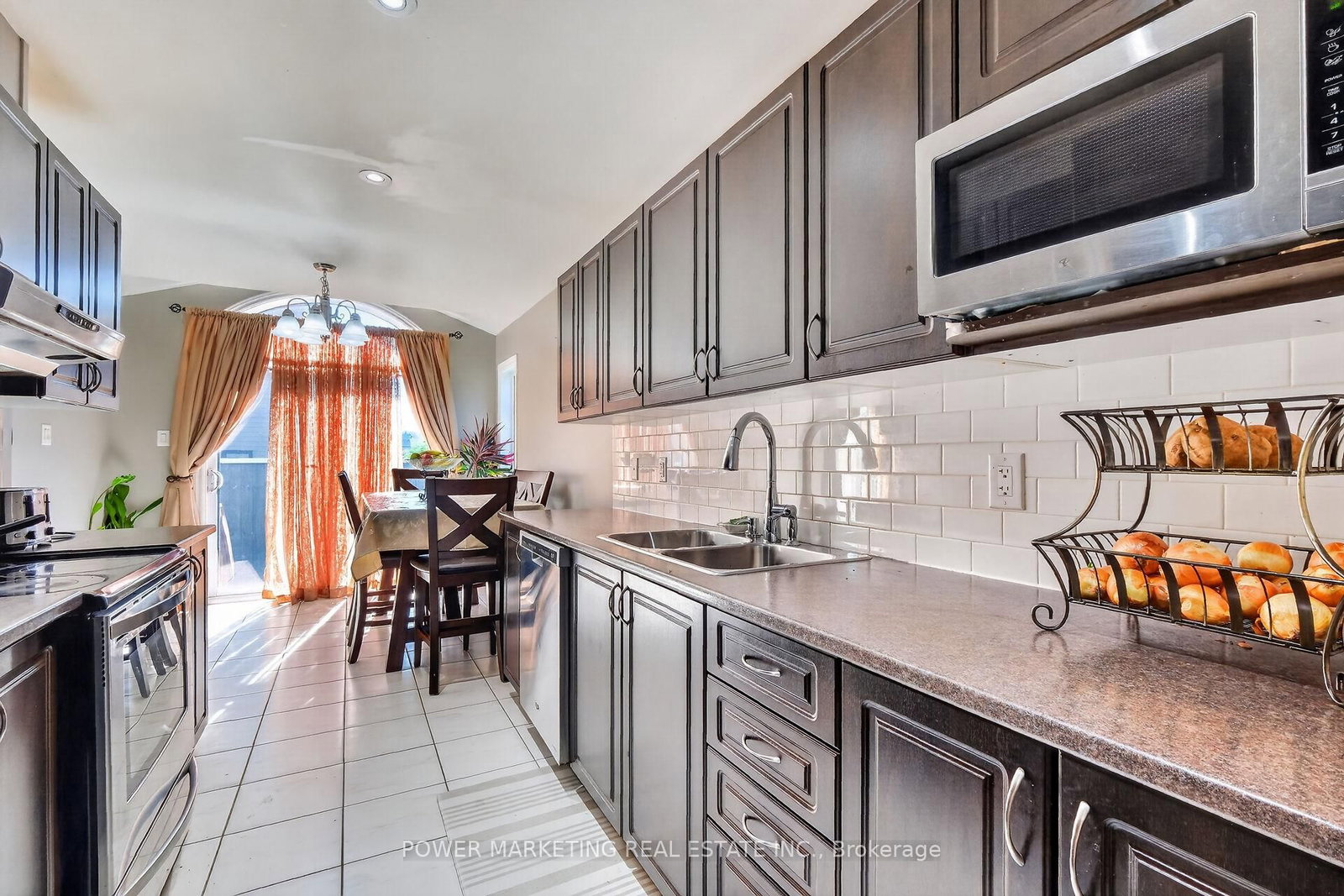 171 LERTA Way • Ottawa, ON photo 14