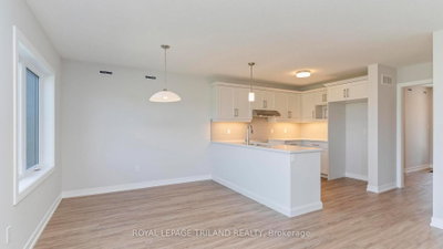 47 HARROW Lane — photo 2
