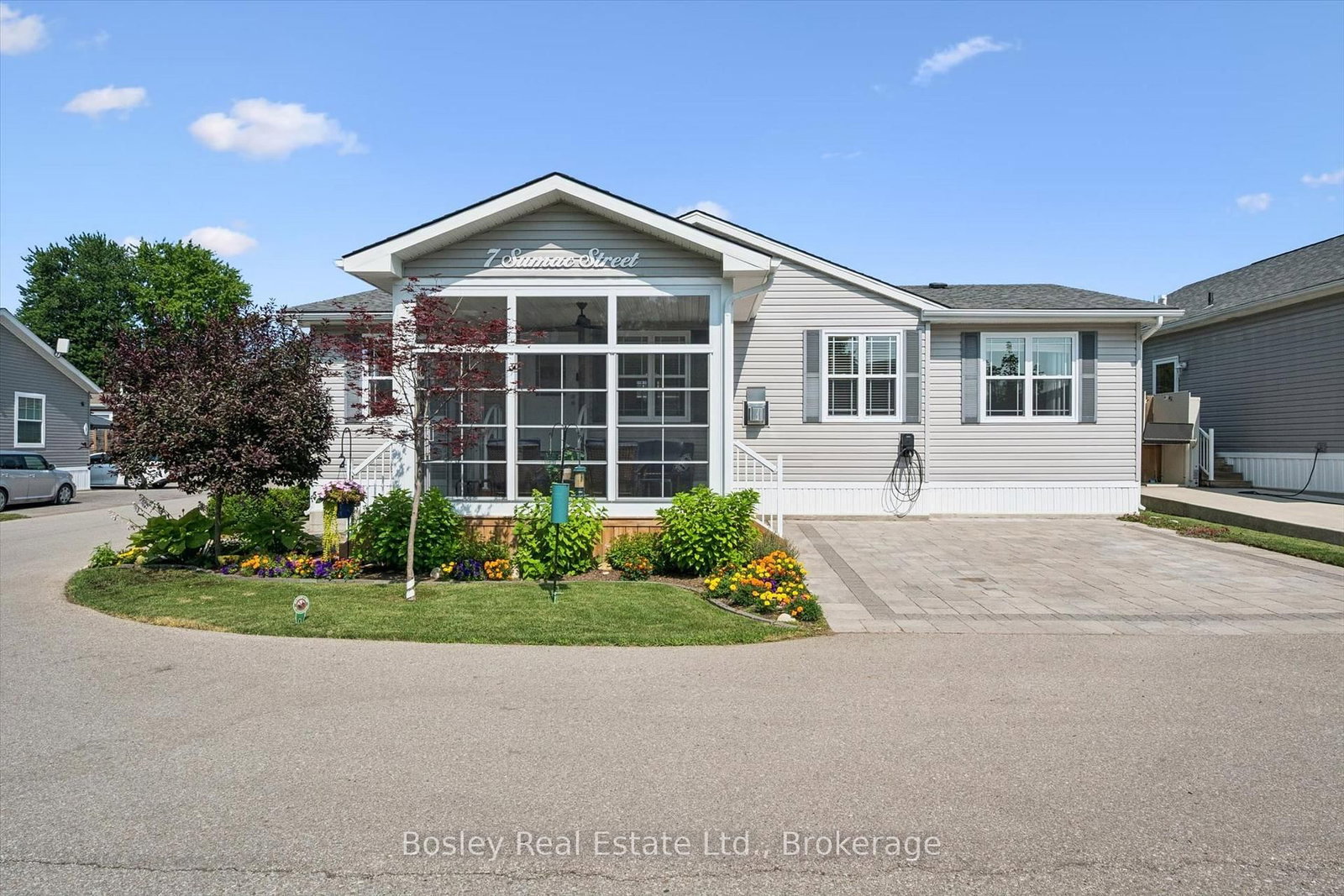 7 Sumac Street • Puslinch, ON photo 1