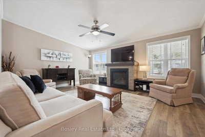 7 Sumac Street • Puslinch, ON photo 6