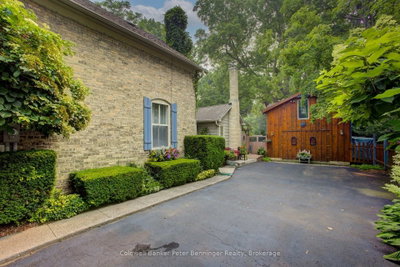 817 OLDE VICTORIA Street • Kincardine, ON photo 3