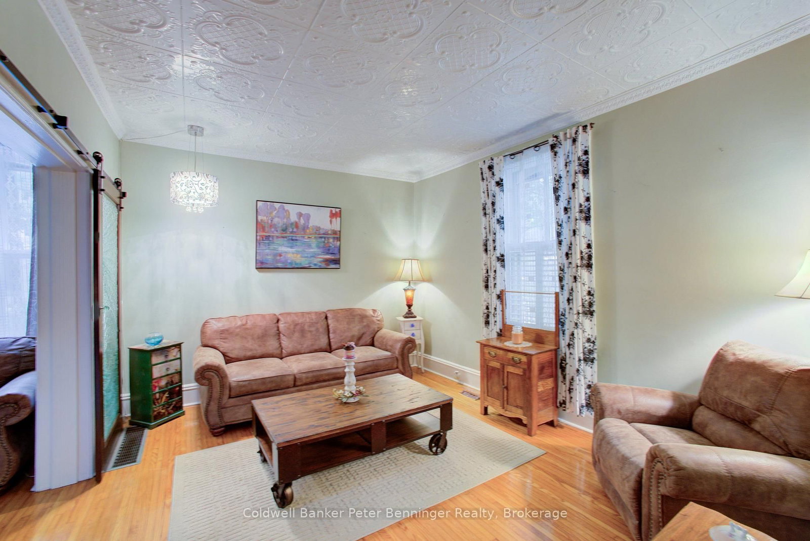 817 OLDE VICTORIA Street • Kincardine, ON photo 8