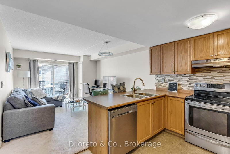 39 Goodwin Dr photo 4