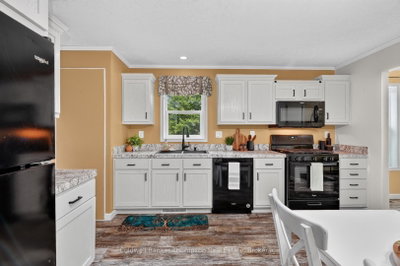 23 Golf Lane • Strong, ON photo 8