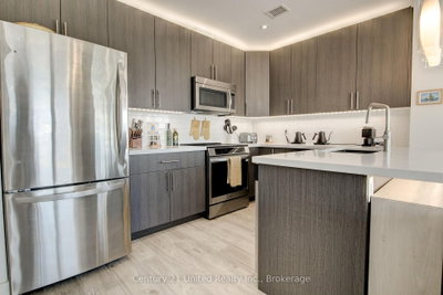 Unit 1702 — 1 Victoria Street S — photo 6