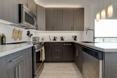 Unit 1702 — 1 Victoria Street S — more photos