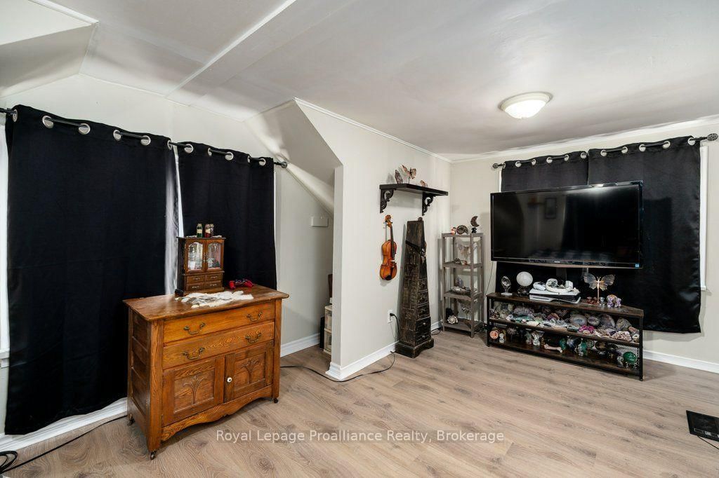 29 Pelham Street • Quinte West, ON photo 18