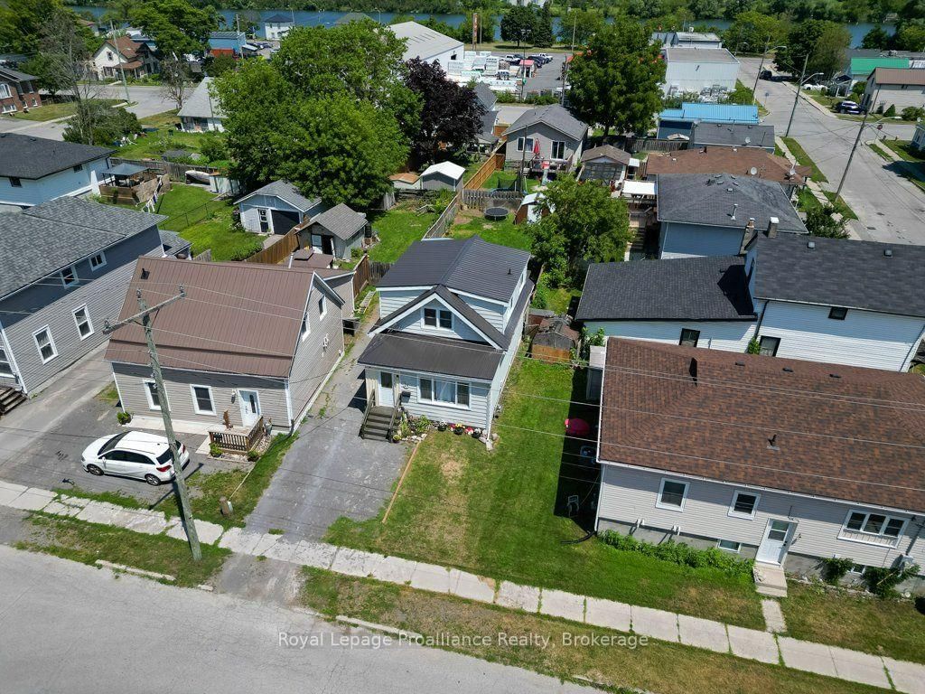 29 Pelham Street • Quinte West, ON photo 39