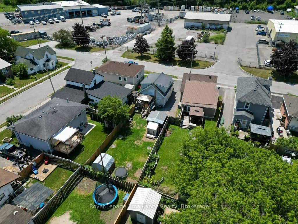 29 Pelham Street • Quinte West, ON photo 42