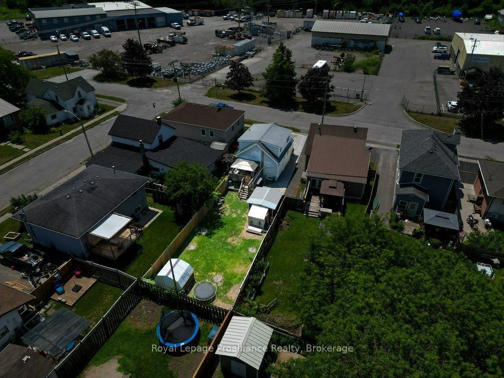 29 Pelham Street • Quinte West, ON photo 43