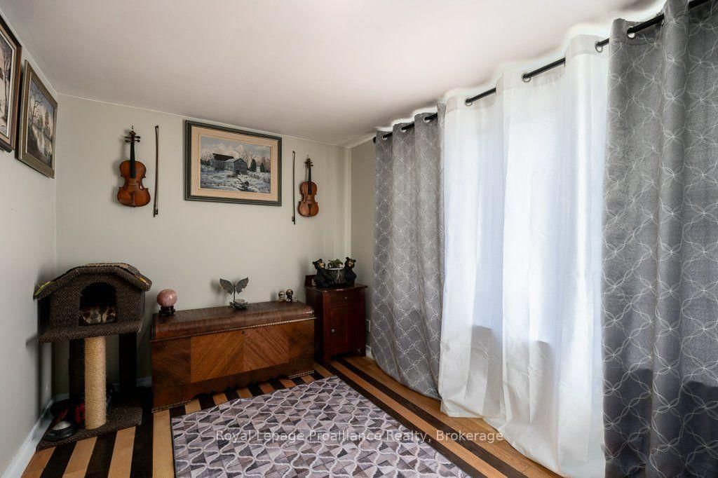 29 Pelham Street • Quinte West, ON photo 5