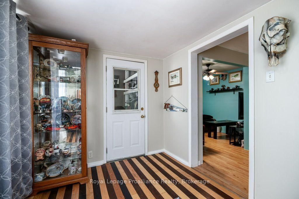 29 Pelham Street • Quinte West, ON photo 6