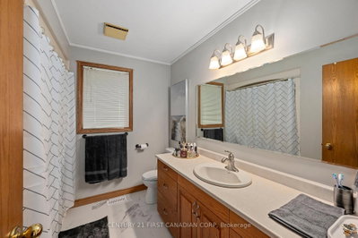11 Water Street • Lambton Shores, ON photo 9