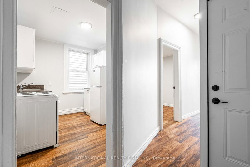 3 - 221 Hamilton Road