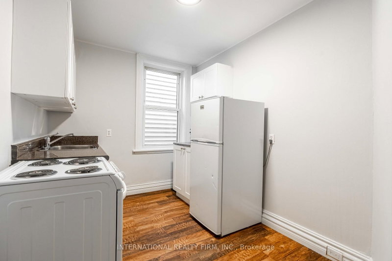 3 - 221 Hamilton Road