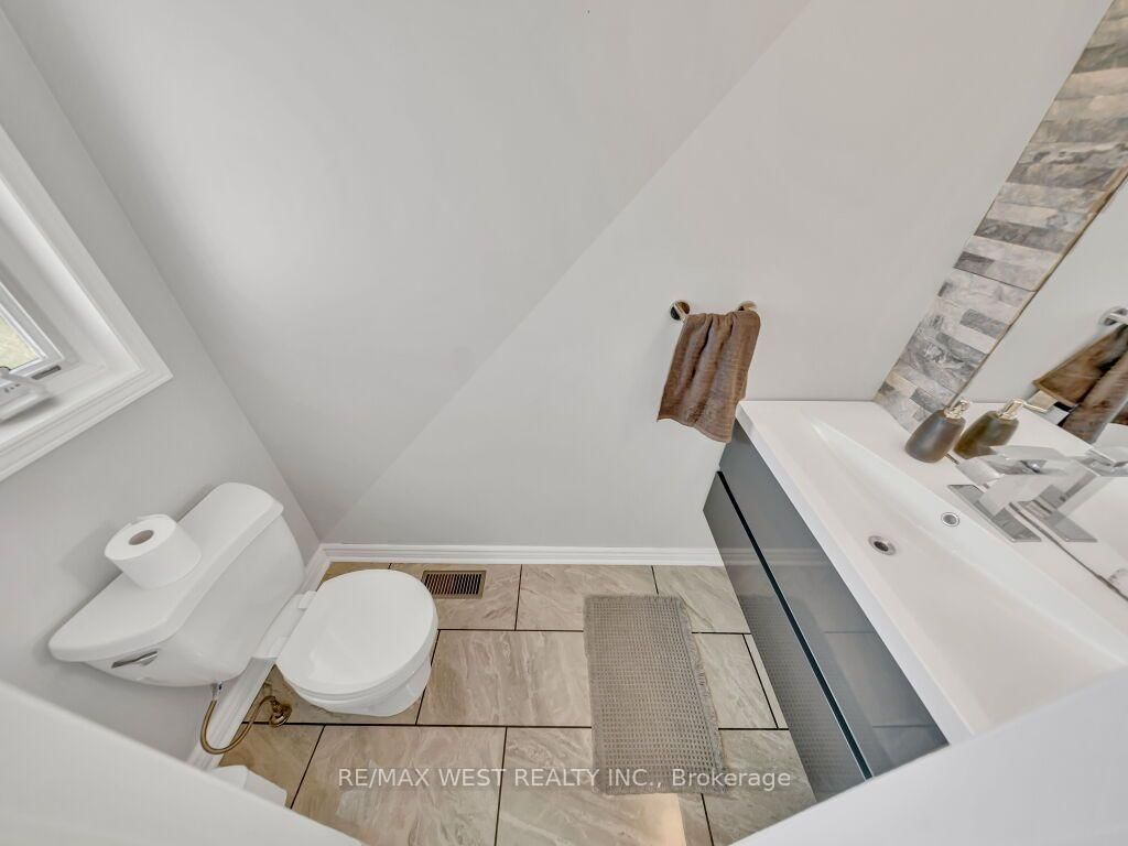 1369 Old Zeller Drive • Kitchener, ON photo 16