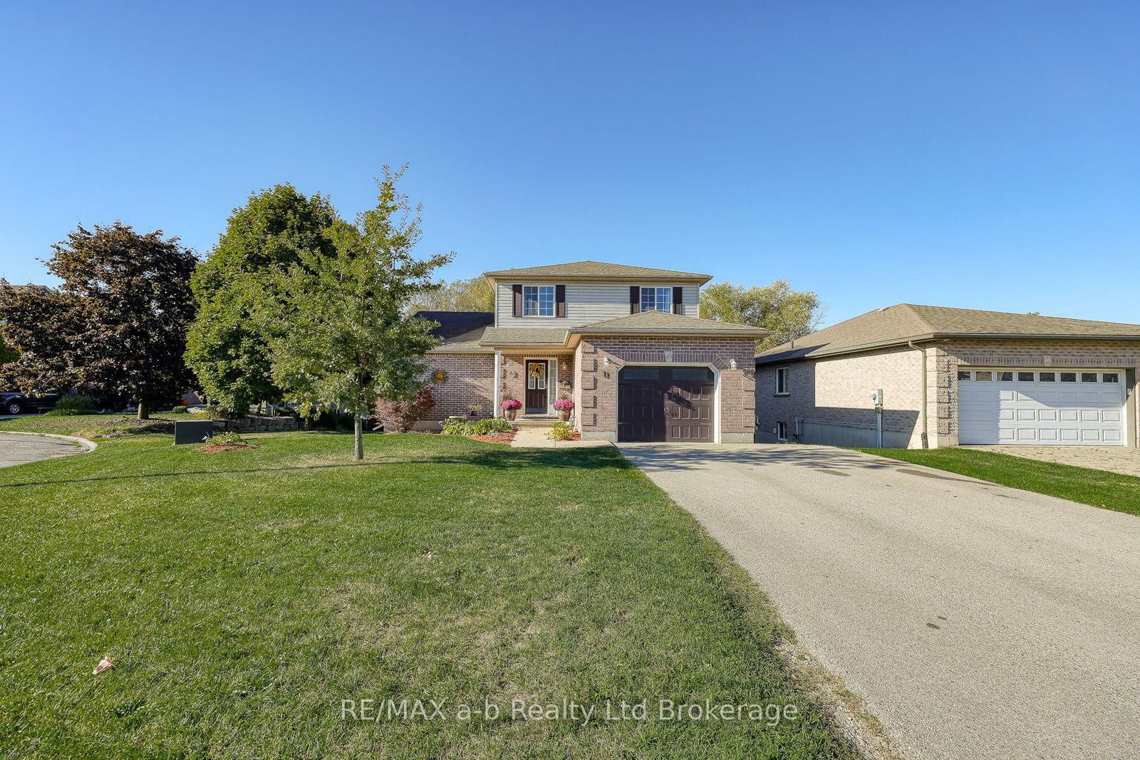 11 Cornish Crescent, Ingersoll — photo 2