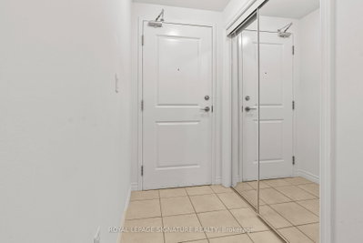 Unit 102 — 427 Aberdeen Avenue — photo 6