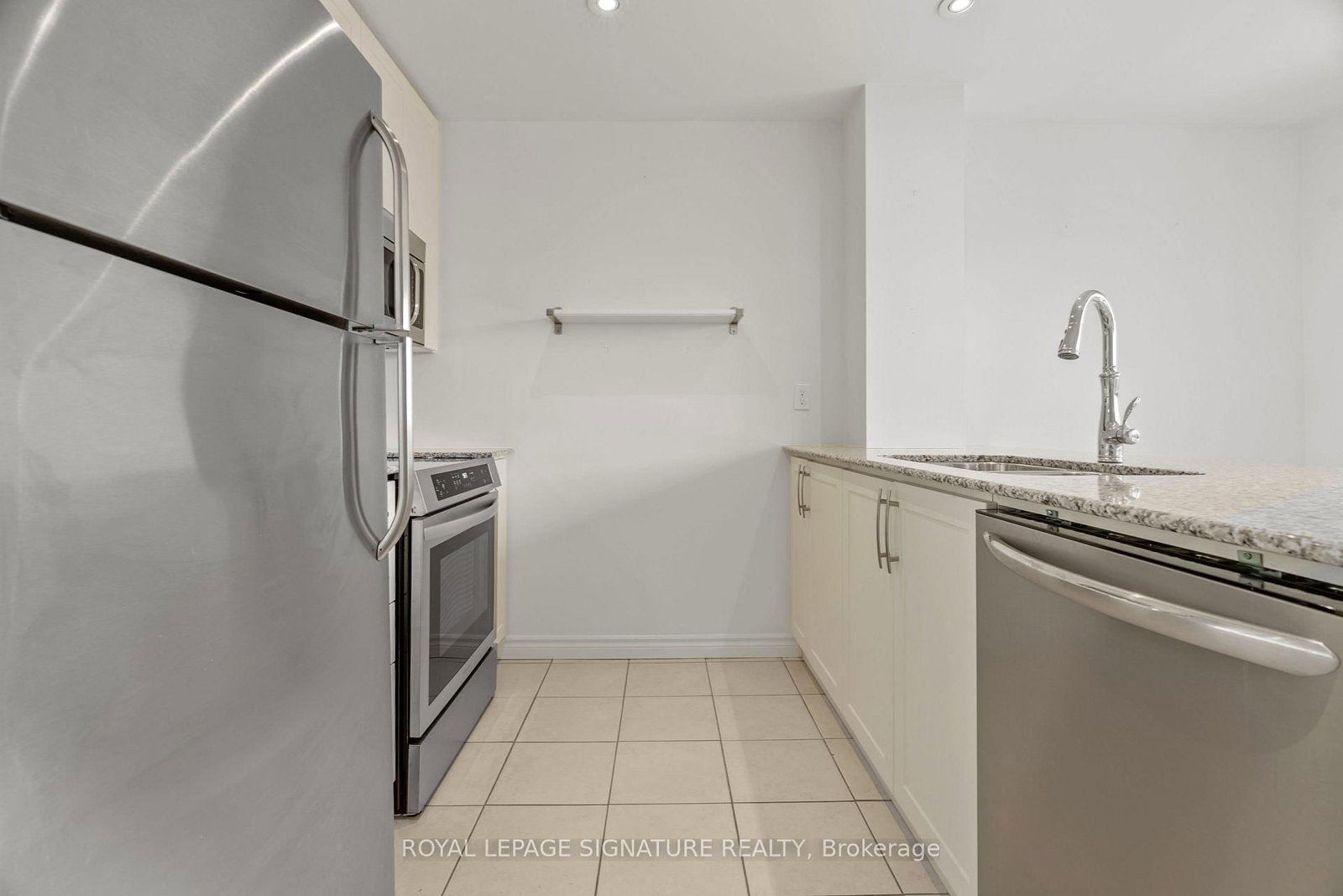 427 Aberdeen Avenue • #102 • Hamilton, ON photo 8