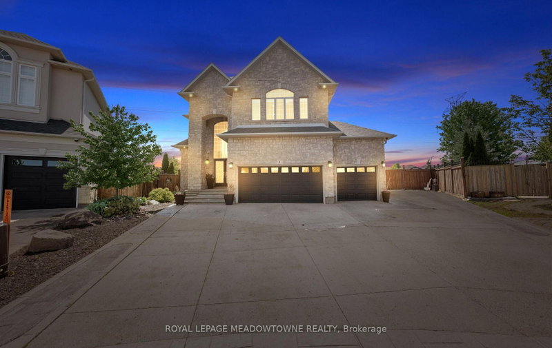 4 Playfair Court, Hamilton