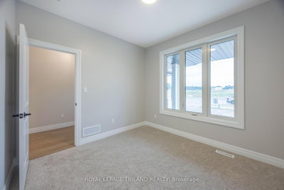 155 Shaw Valley Drive • St. Thomas, ON photo 7
